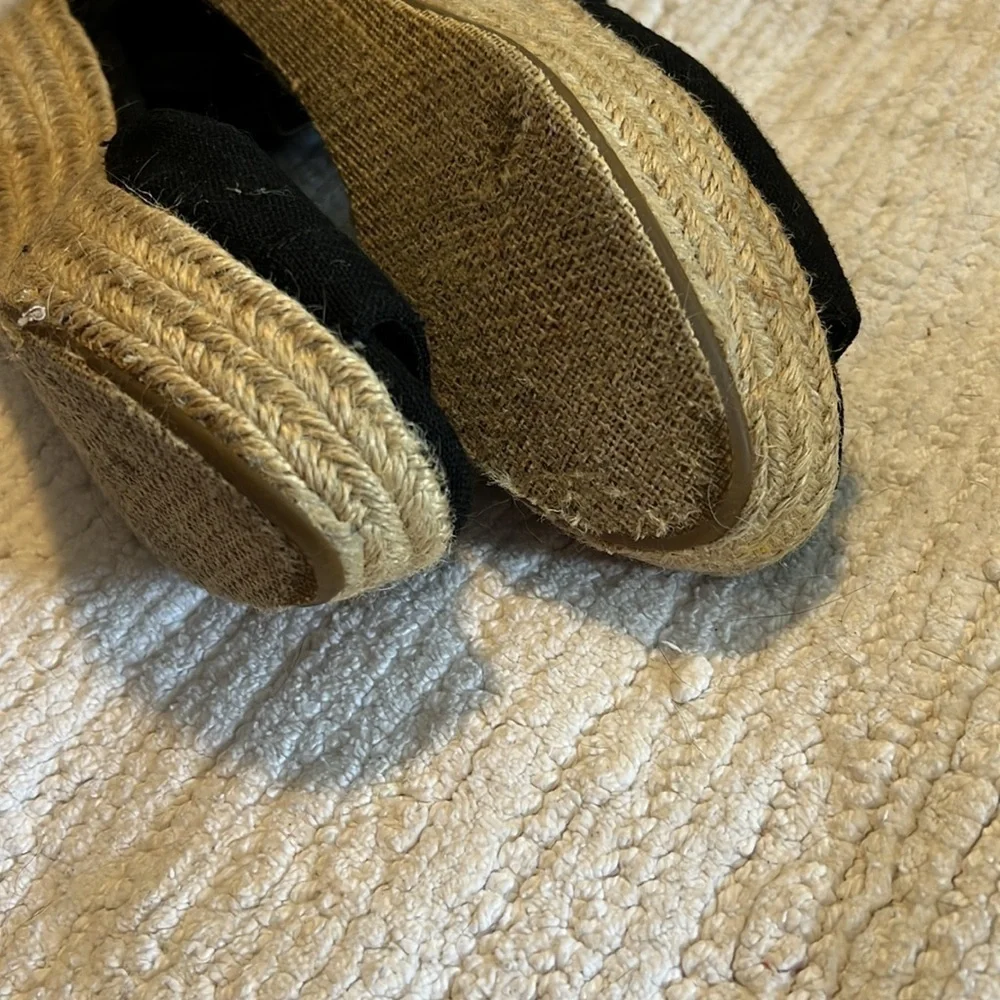 Toms blank sandal heels. With strap. Size 71/2.